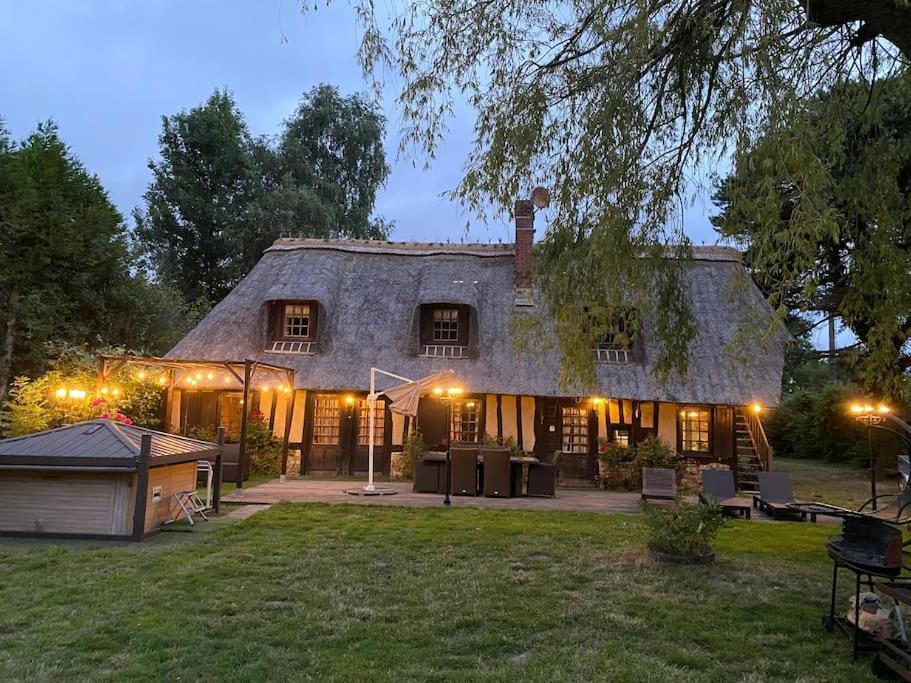 Chaumiere Familiale Weekend & Vacances Paisible Saint-Philbert-sur-Risle Exterior foto
