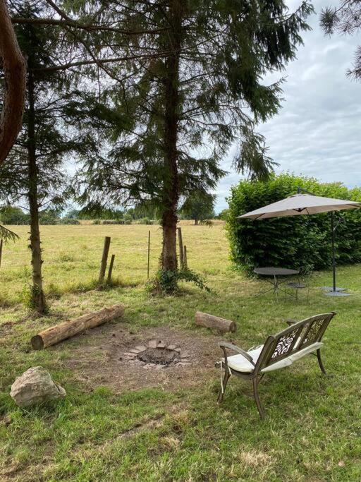 Chaumiere Familiale Weekend & Vacances Paisible Saint-Philbert-sur-Risle Exterior foto
