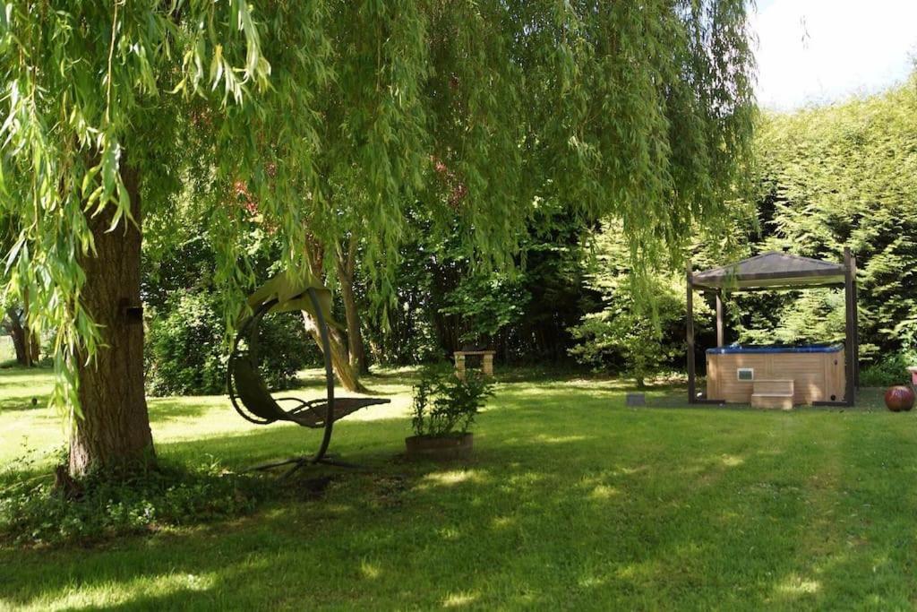 Chaumiere Familiale Weekend & Vacances Paisible Saint-Philbert-sur-Risle Exterior foto