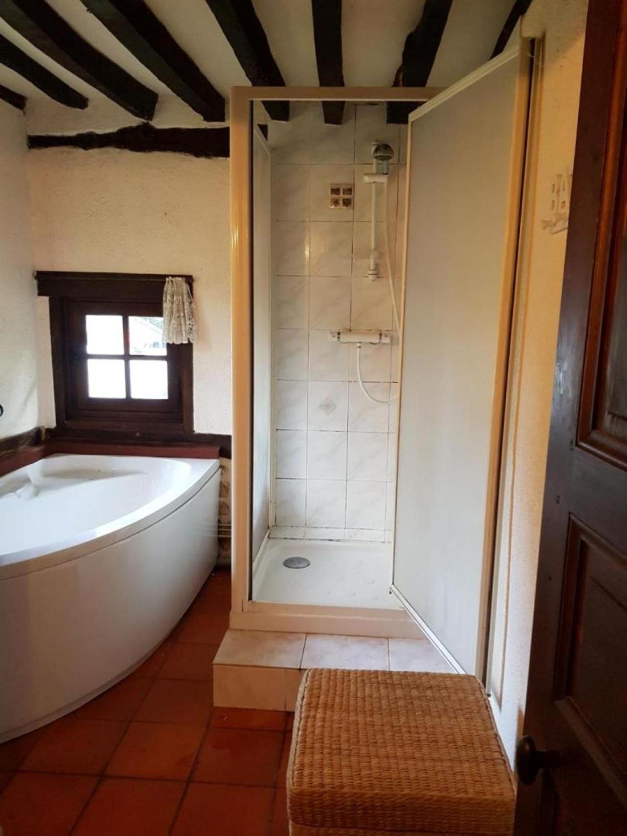 Chaumiere Familiale Weekend & Vacances Paisible Saint-Philbert-sur-Risle Exterior foto
